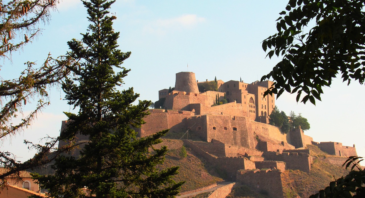 Castillo de Cardona - Imagen de Pablo Valerio en Pixabay